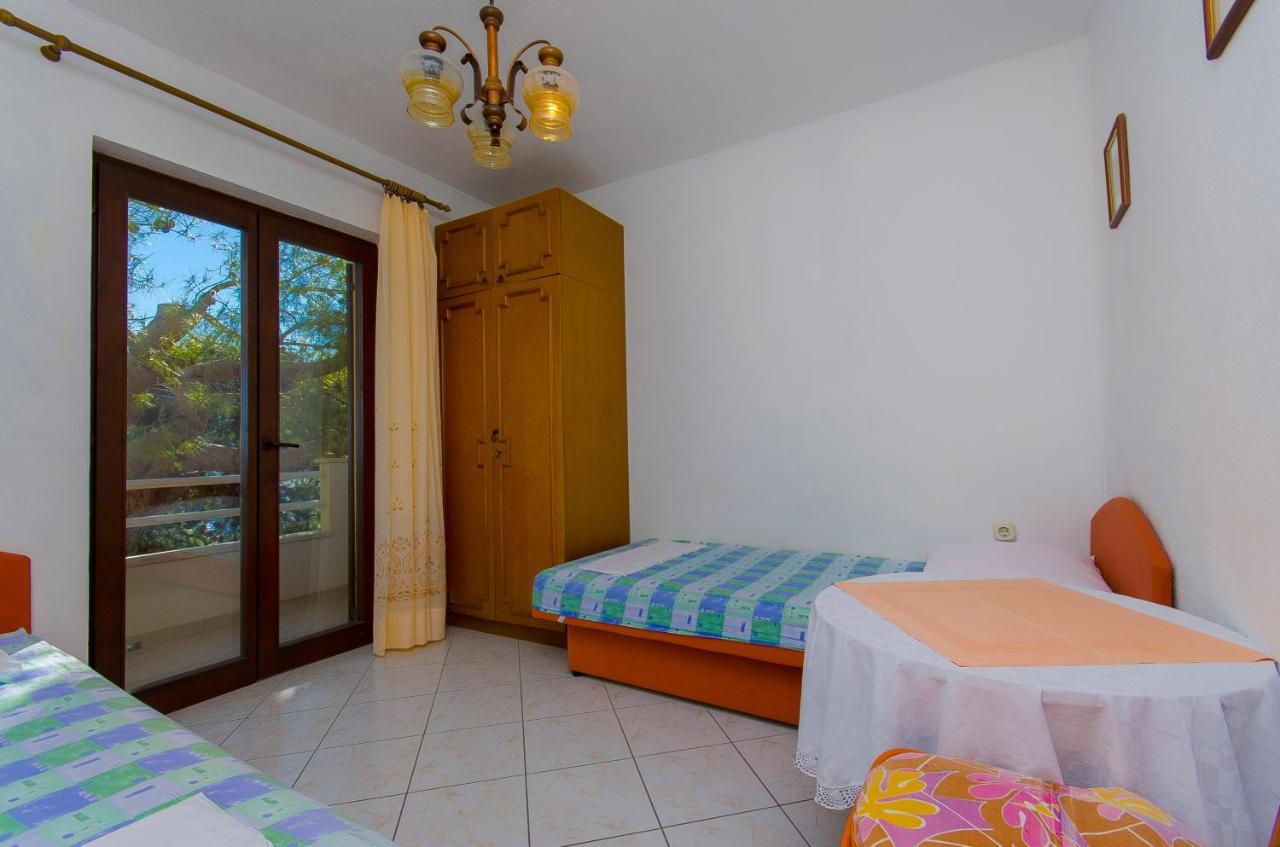 Apartments By The Sea Pisak, Omis - 2802 Екстер'єр фото