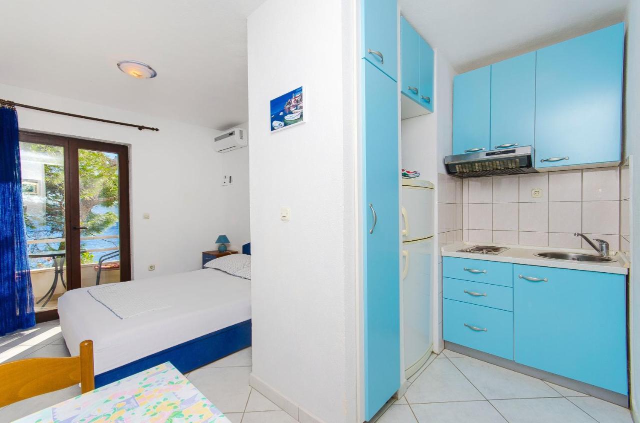 Apartments By The Sea Pisak, Omis - 2802 Екстер'єр фото