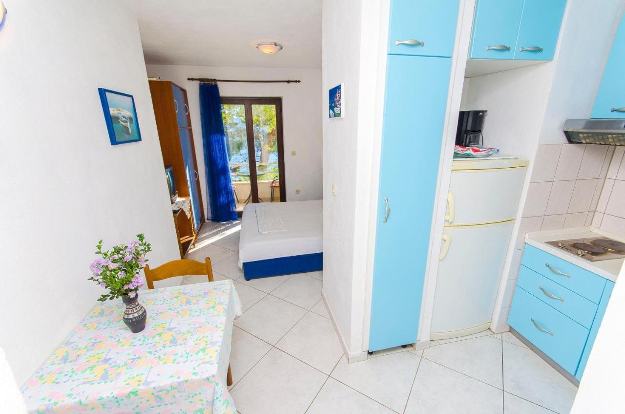 Apartments By The Sea Pisak, Omis - 2802 Екстер'єр фото